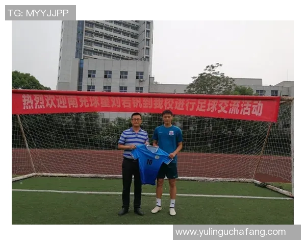 秘鲁足球明星现役球员完整名单及其最新动态分析 秘鲁足球明星现役球员完整名单及其最新动态分析